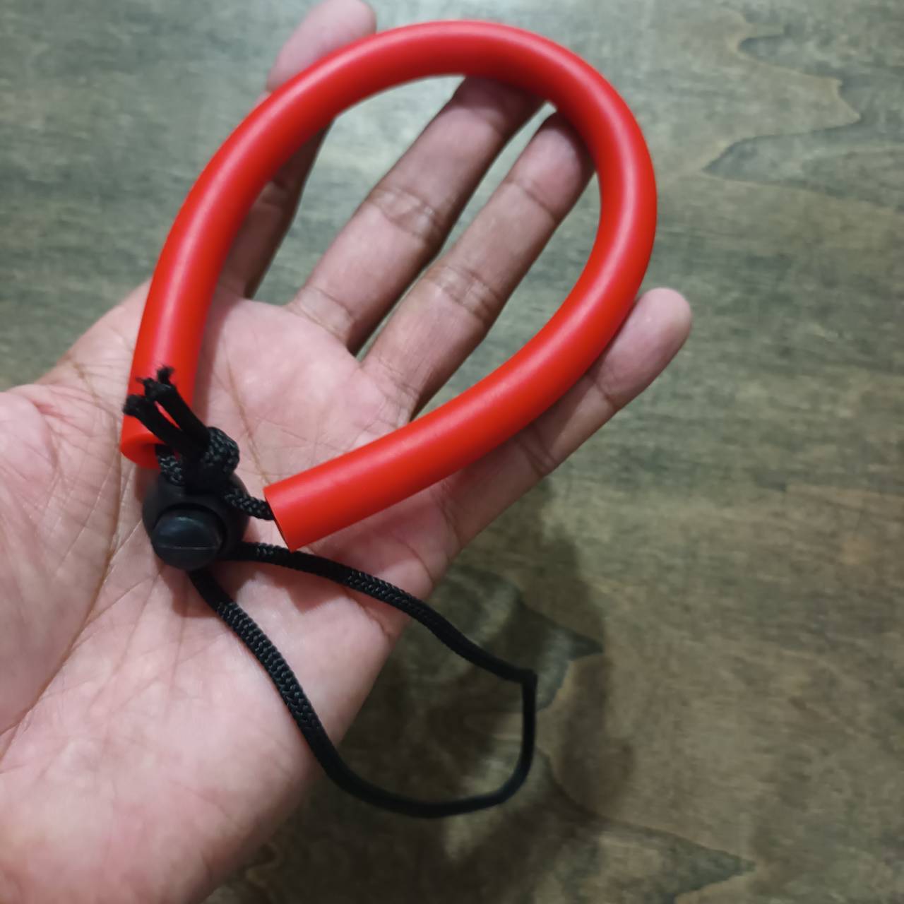 The Hang Tec40 MODEL 03 L Rubber Strap Lanyard LRS01