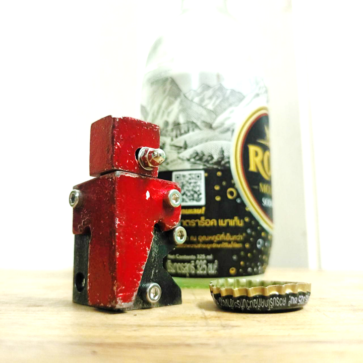 THE CAP OPENER MORTAL KOMBAT SEKTOR MODEL 01