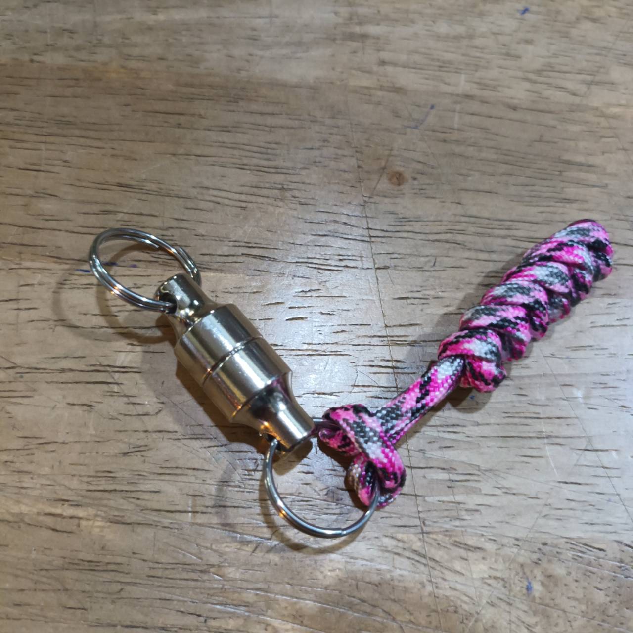 Tec40 Stainless Steel Ring Keychain Lanyard Paracord พวงกุญแจแม่เหล็ก Magnet Clip Unit 01